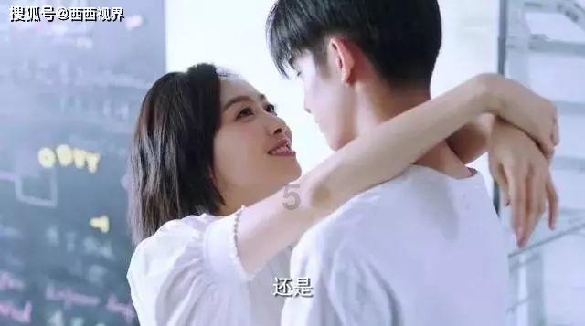 小球进黑洞